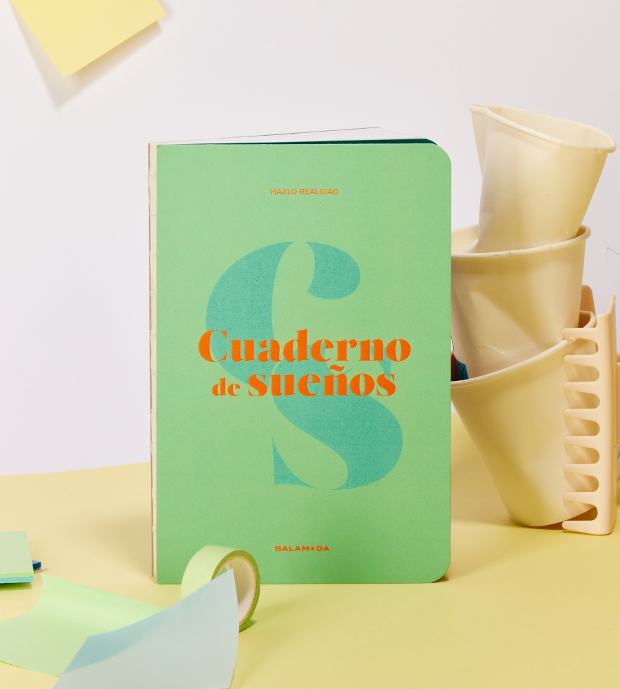 Alternative view of CUADERNO DE SUEÑOS Verde cristalino